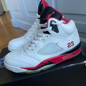 Fire Red Jordan 5 (used) GREAT CONDITION  (2013)